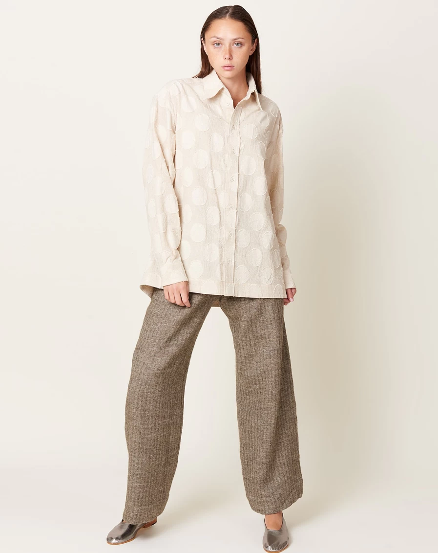 "Cawley Ecru Textured Circle Players Shirt – Stylish Comfort for Active Lifestyles"