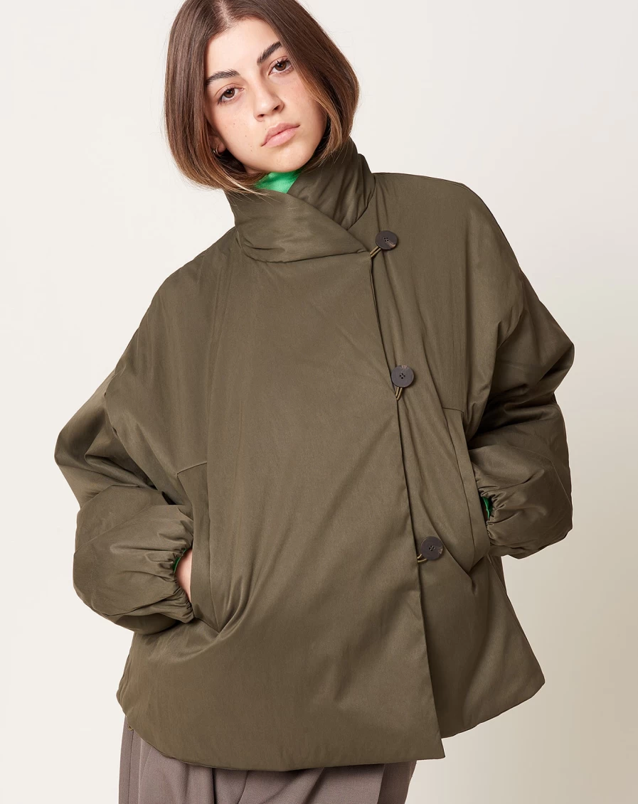 Studio Nicholson Vaner Army Green Padded Jacket – Lightweight Insulated Water-Resistant Coat