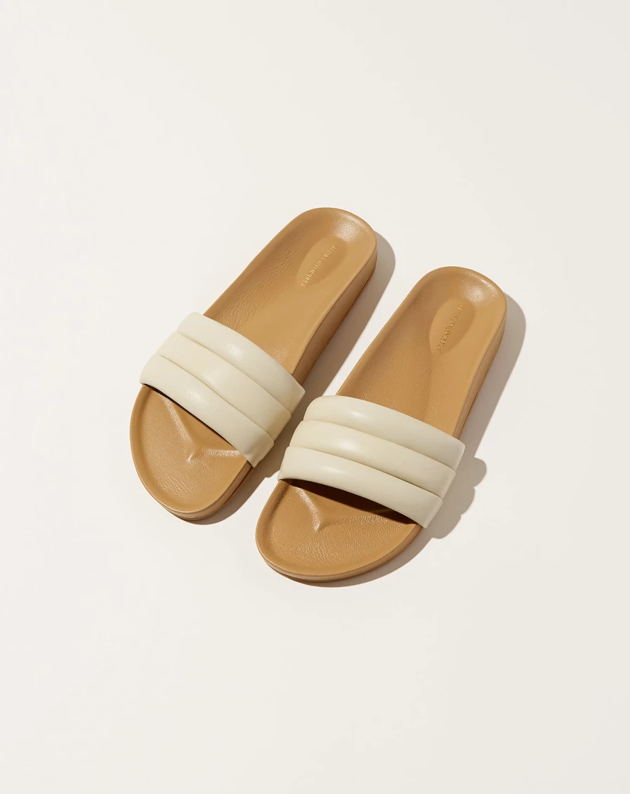 "Beatrice Valenzuela In Shell Leather Sandals – Handcrafted Women's Footwear"