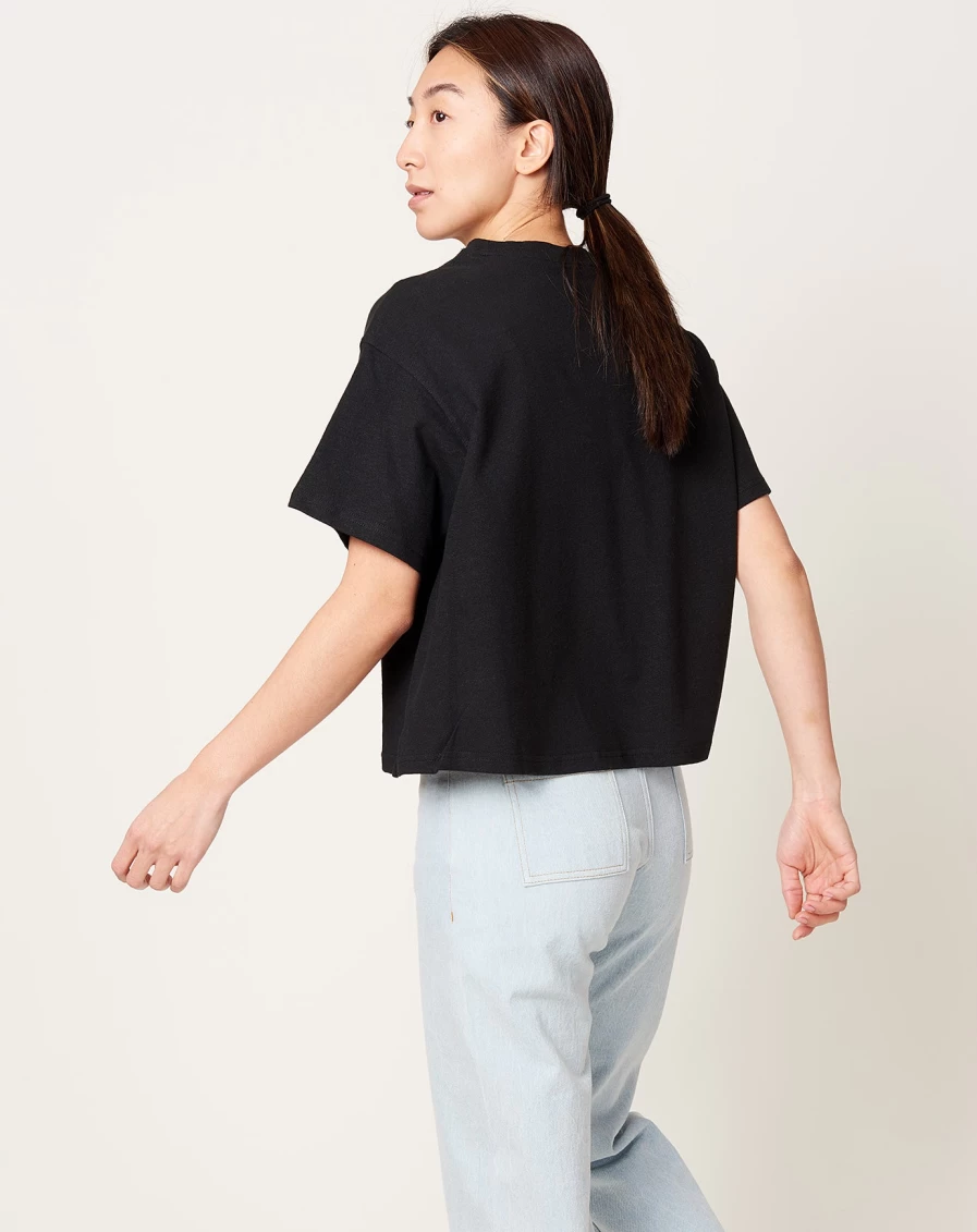 "7115 by Szeki Black Signature Cropped T-Shirt | Women's Short Sleeve Tee"