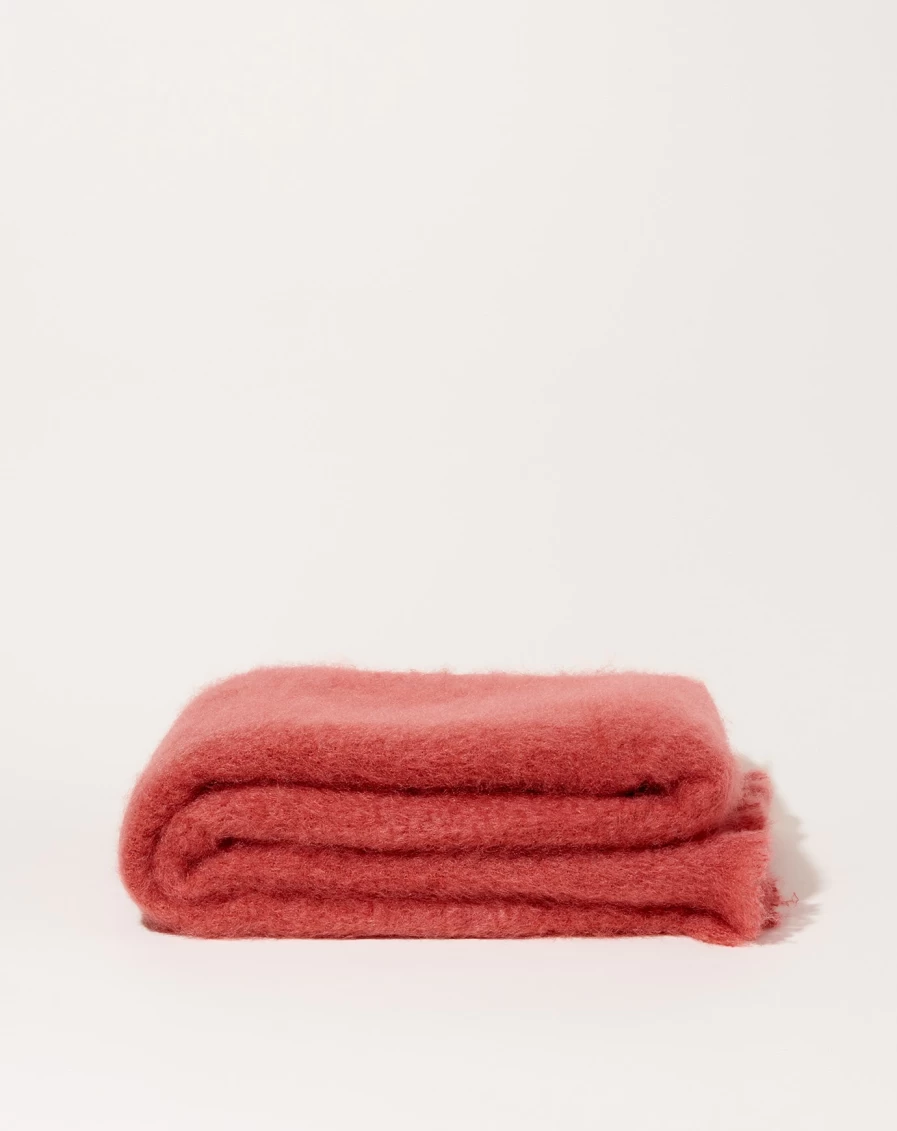 Mantas Ezcaray Pink Mohair Throw - Soft Luxury Blanket for Cozy Comfort