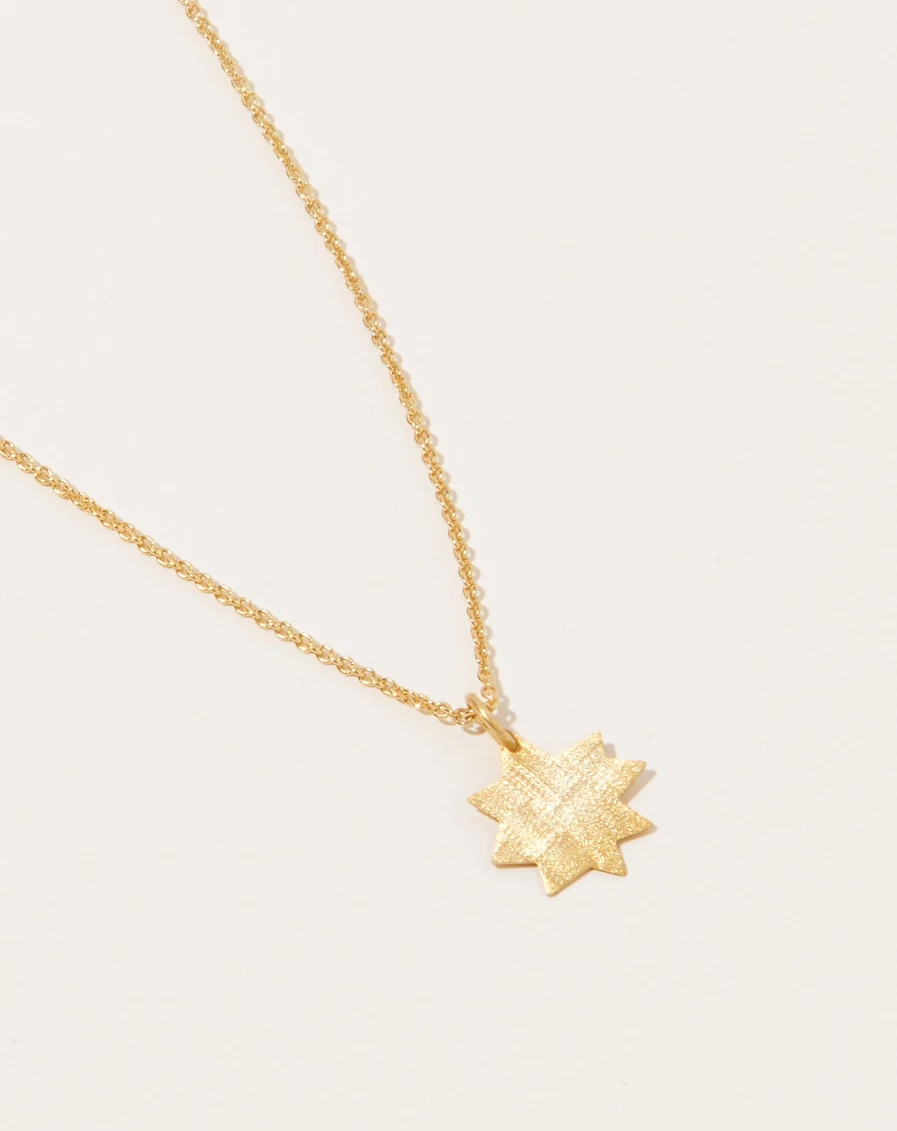 Après Ski Estrella Pendant Necklace - Elegant Star Charm Jewelry for Women