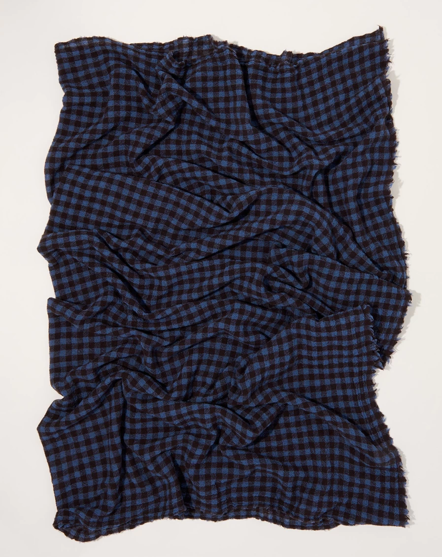 "Apuntob Checked Wool Scarf in Mocha – Warm & Stylish Winter Accessory"