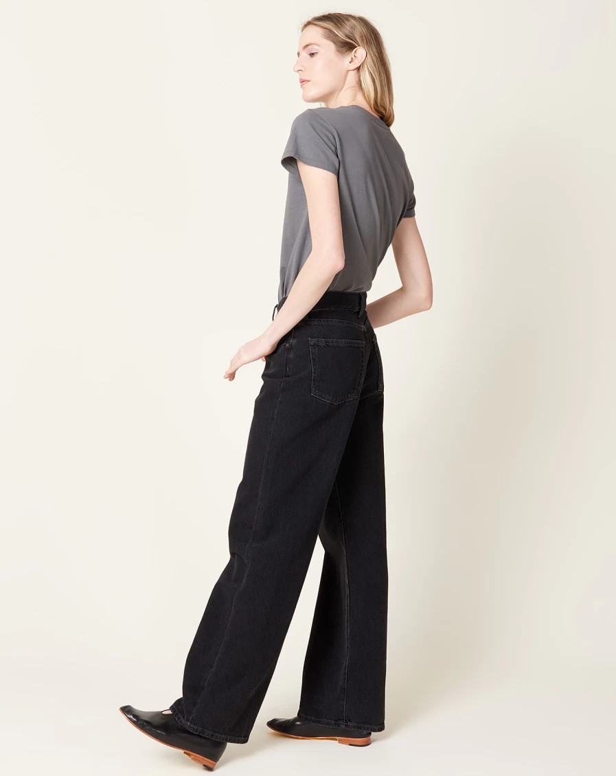 "6397 Vintage Black Wide-Leg Jeans for Men/Women – Retro High-Waist Distressed Denim Pants"