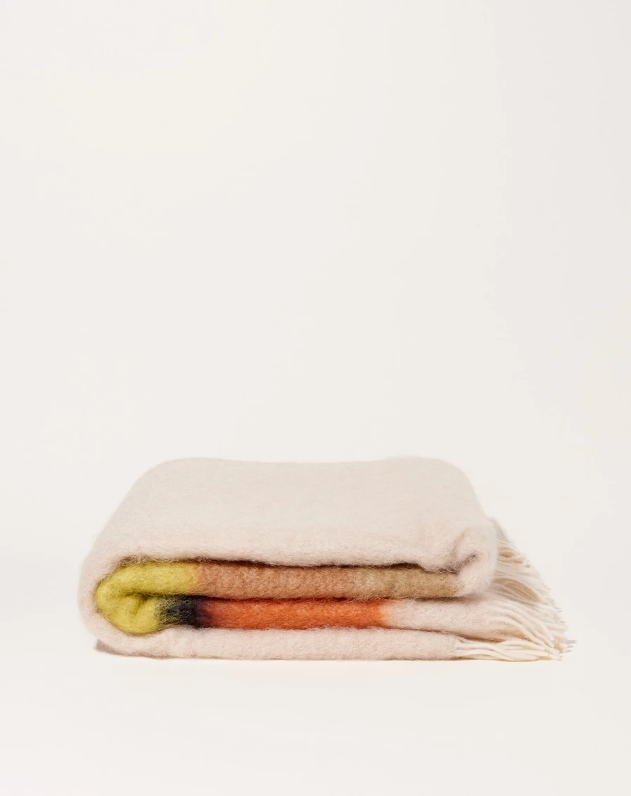 Mantas Ezcaray Serenity Throw - Luxurious Soft Comfort Blanket for Cozy Relaxation