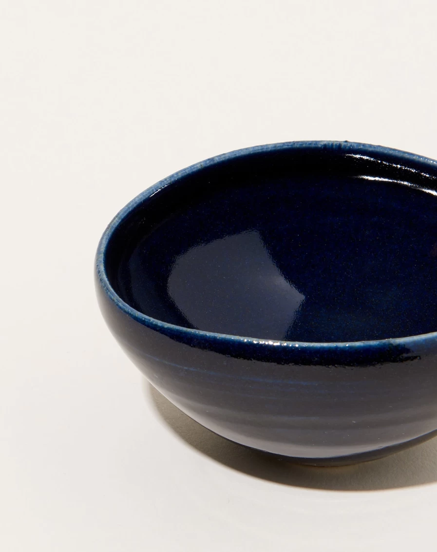 Monohanako Dark Blue Ceramic Egg Bowl – Handmade Decorative Serving Dish for Kitchen & Dining