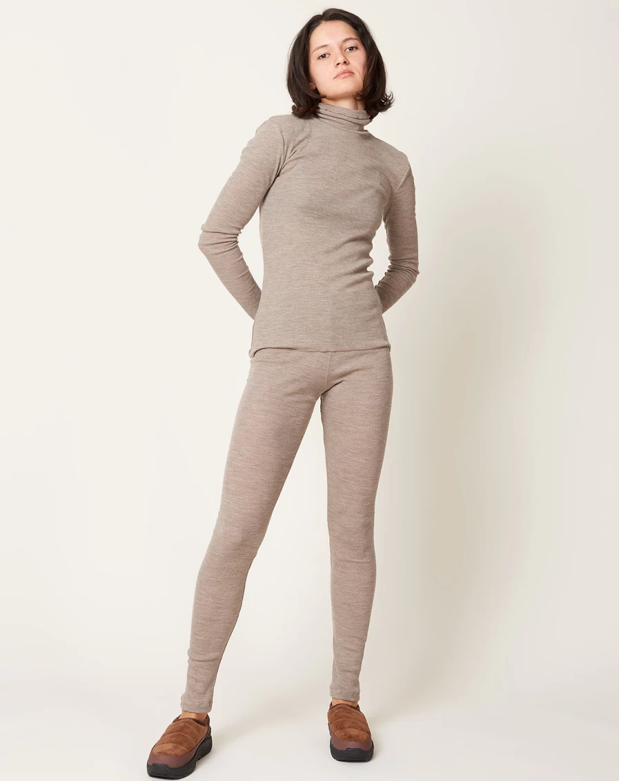 "Skall Studio Amy High-Waisted Brown Leggings – Sustainable Comfort & Style"