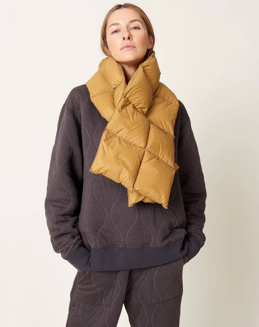 Taion Beige Mountain Down Volume Muffler - Warm Winter Scarf for Outdoor Activities