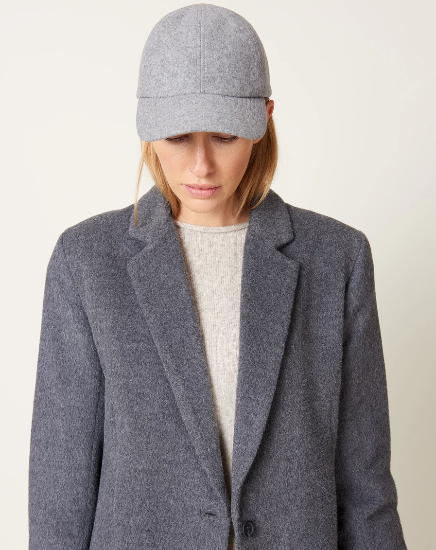 "Mature Ha Melton Grey Trainer Cap - Stylish Men's Baseball Hat"