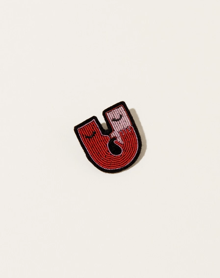 Macon Et Lesquoy Color Kiss Pin - Stylish & Vibrant Fashion Accessory for Any Outfit