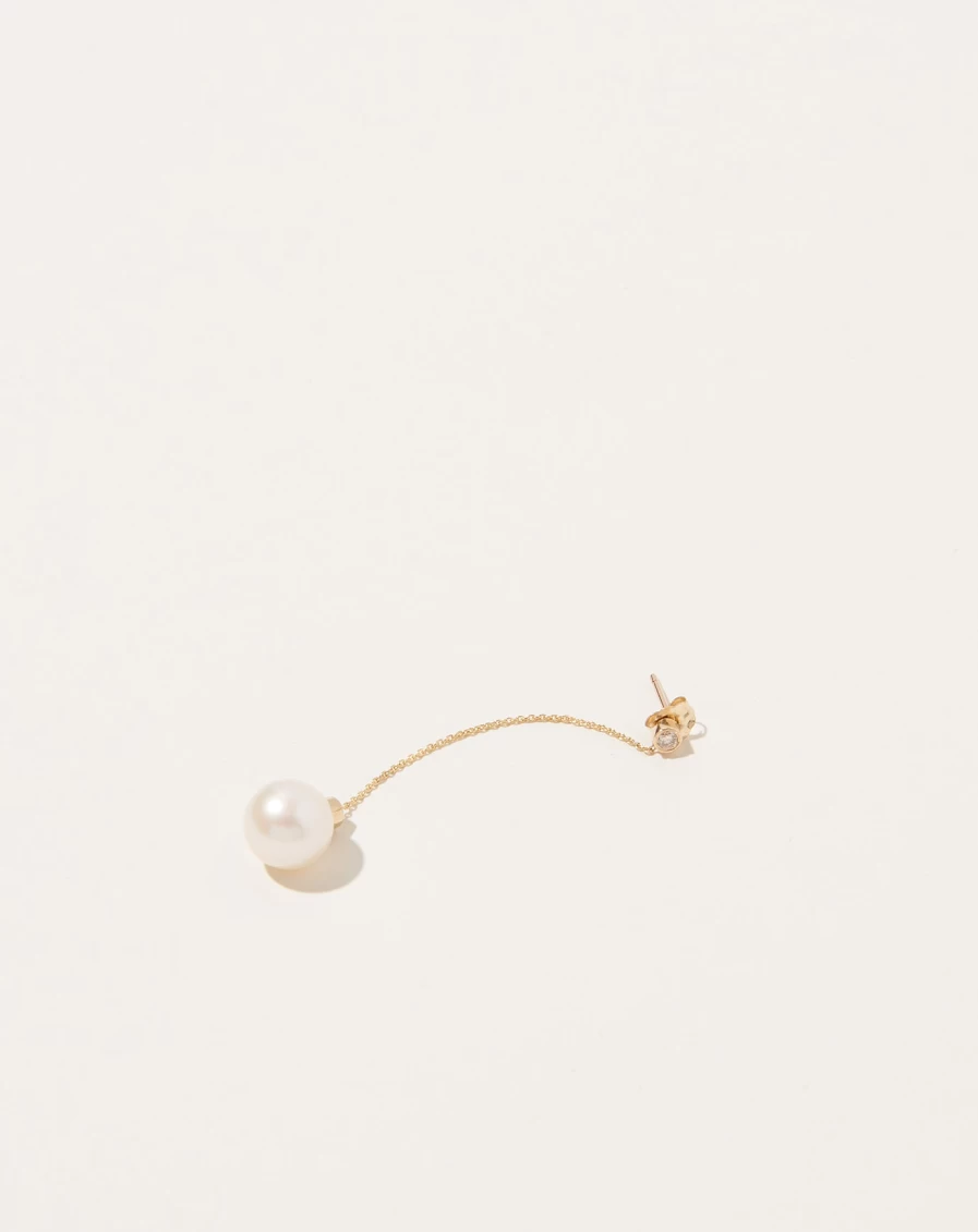 Quarry Gold Iro Single Diamond Pearl Earrings for Women Elegant Stud Earrings