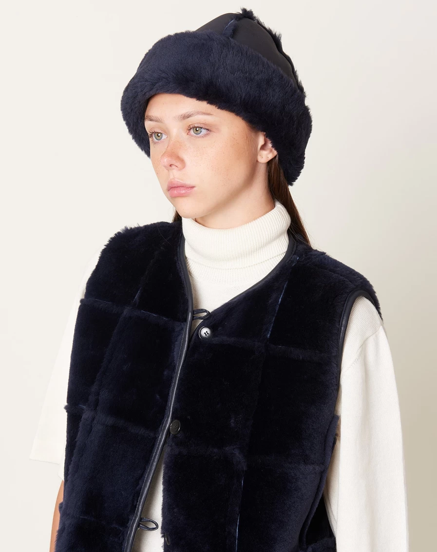 Cawley Navy Sheepskin Leather Hat with Seam Detail – Premium Men's Winter Headwear