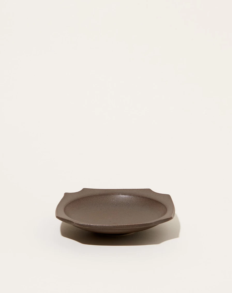 "Monohanako Chocolate-Cut Plate - Premium Chocolate Serving Platter for Desserts"